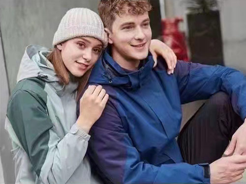 衣柜里全是商務(wù)男士襯衣？?jī)煞N衣服教你告別白襯衫。